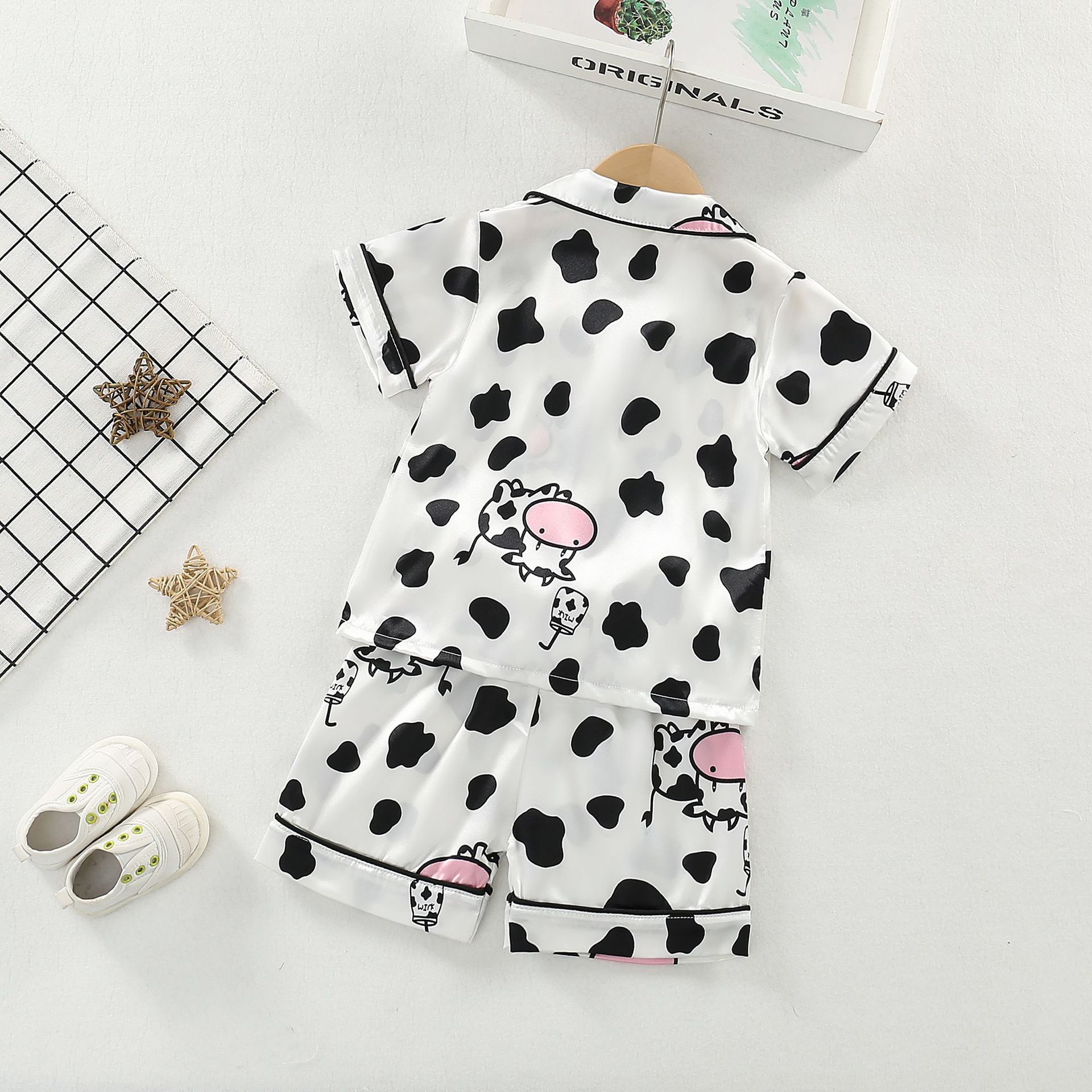 เด็กหญิงเด็กชายผ้าซาตินแขนสั้น - Baby Clothing Dividers บทวิจารณ์และราคา